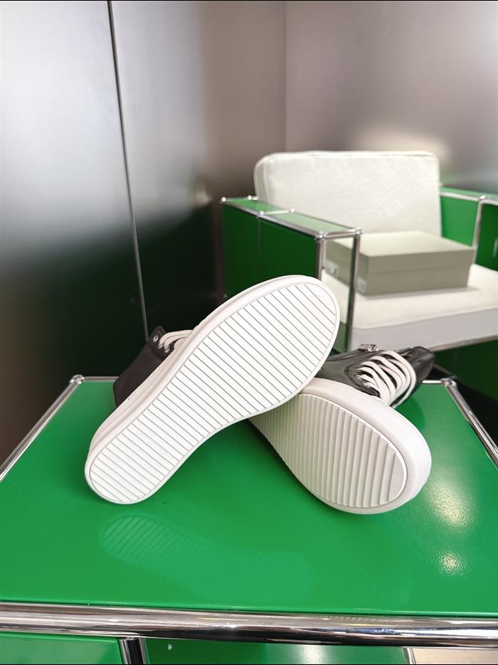 20251128172515960 290